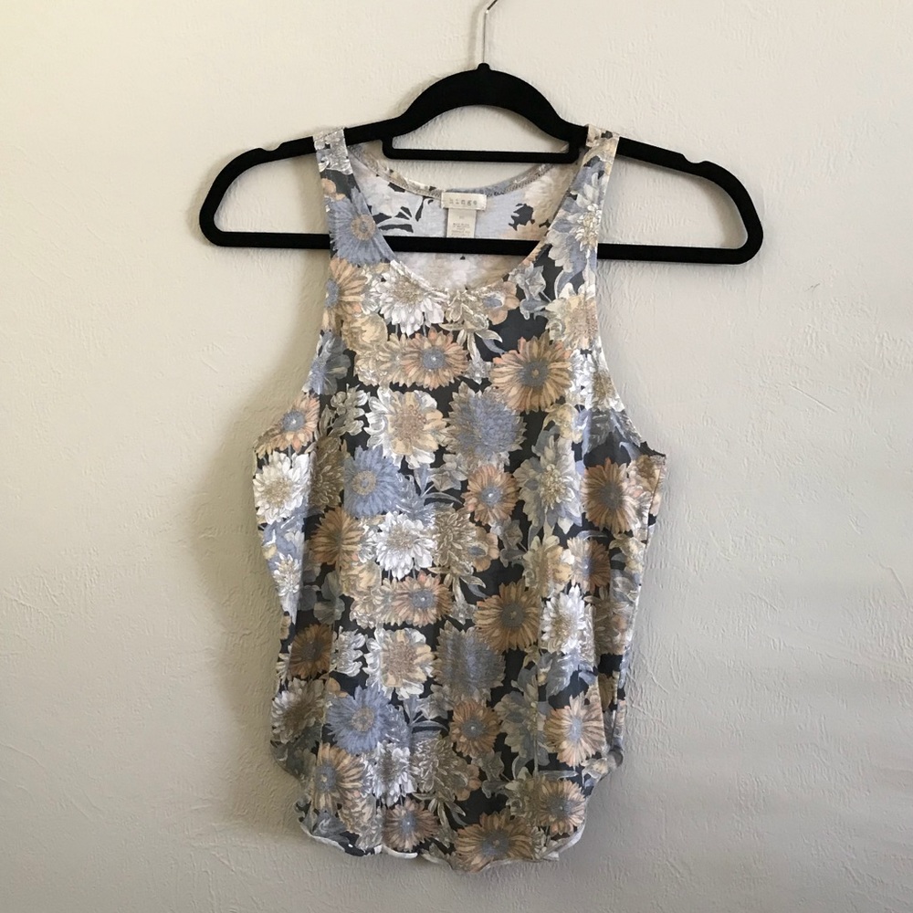 Hinge Floral Tank Top